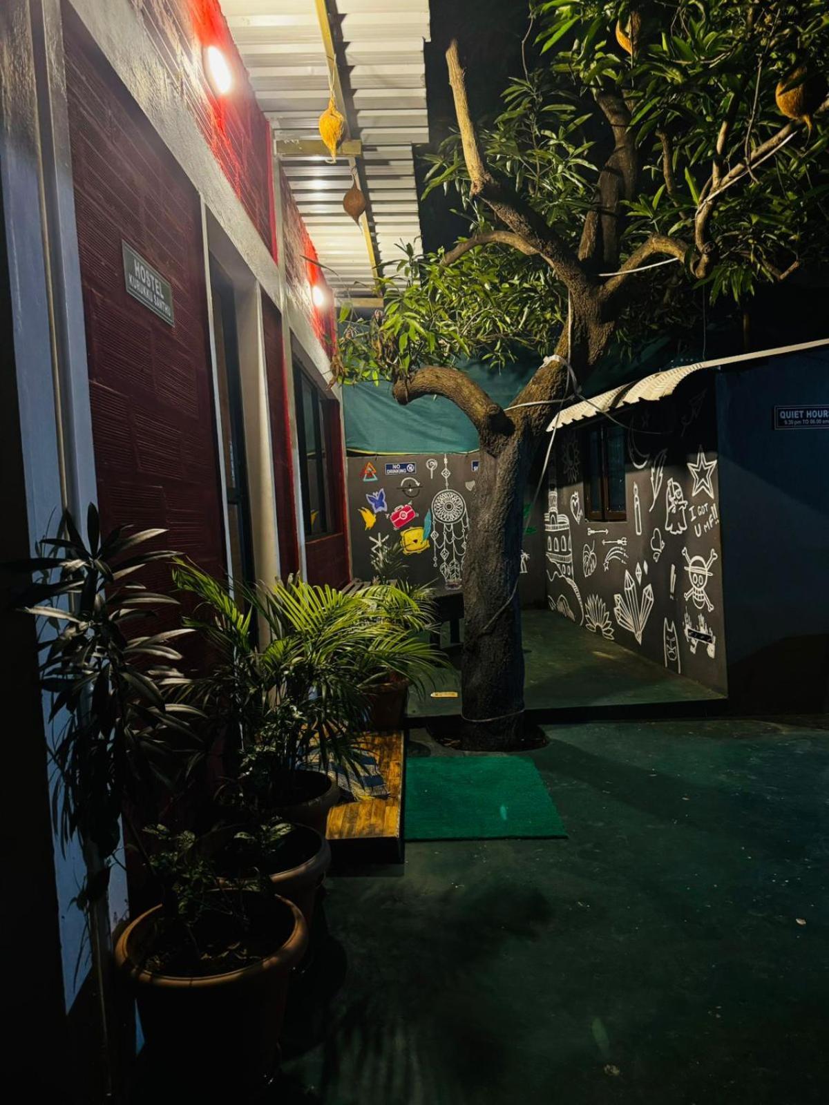 Hostel Kuruku Santhu Colive Ποντισερί Εξωτερικό φωτογραφία